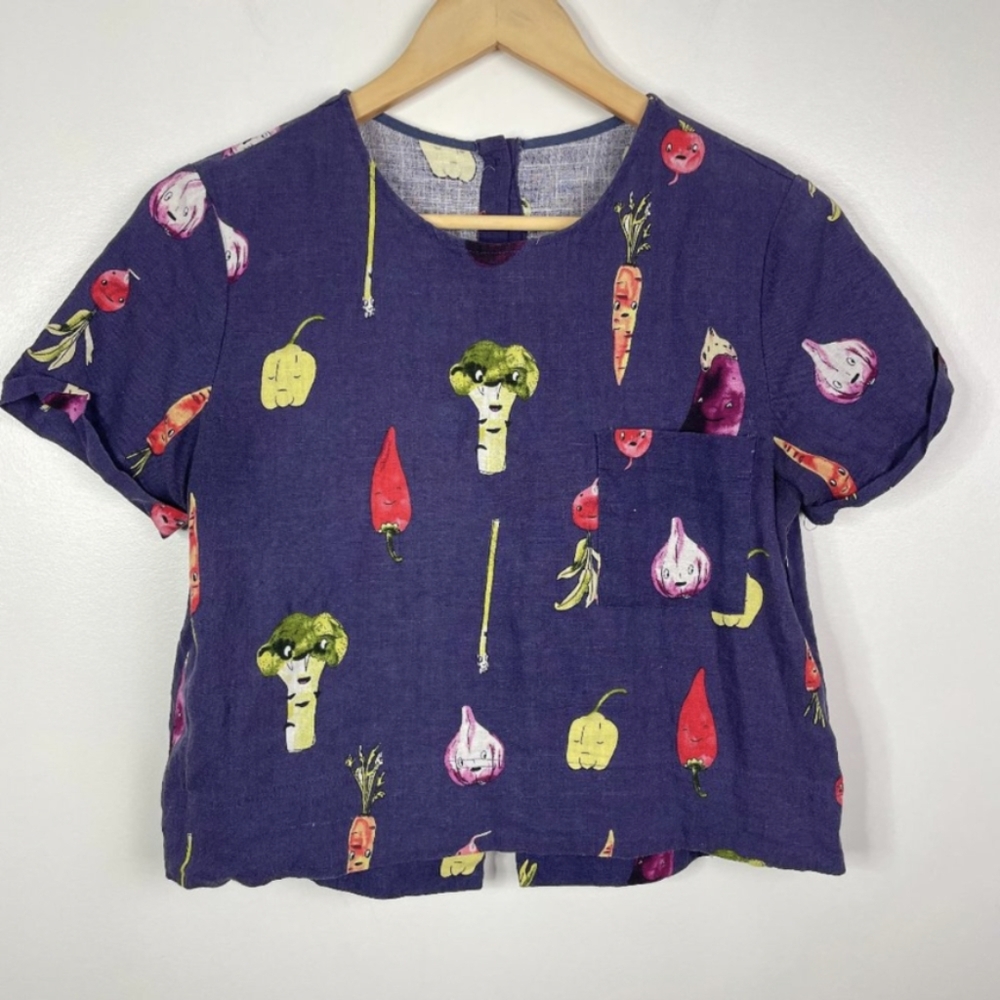 Pepaloves vegetable button back shirt